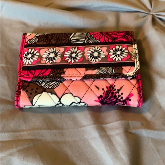 Vera Bradley cross body and wallet - Picture 3 of 7